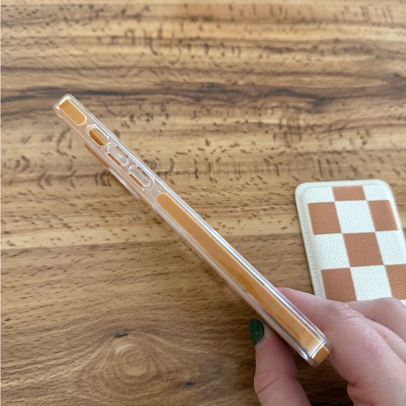 Checkered Pattern Clear Phone Case with Card Holder - Picture 5 of 5